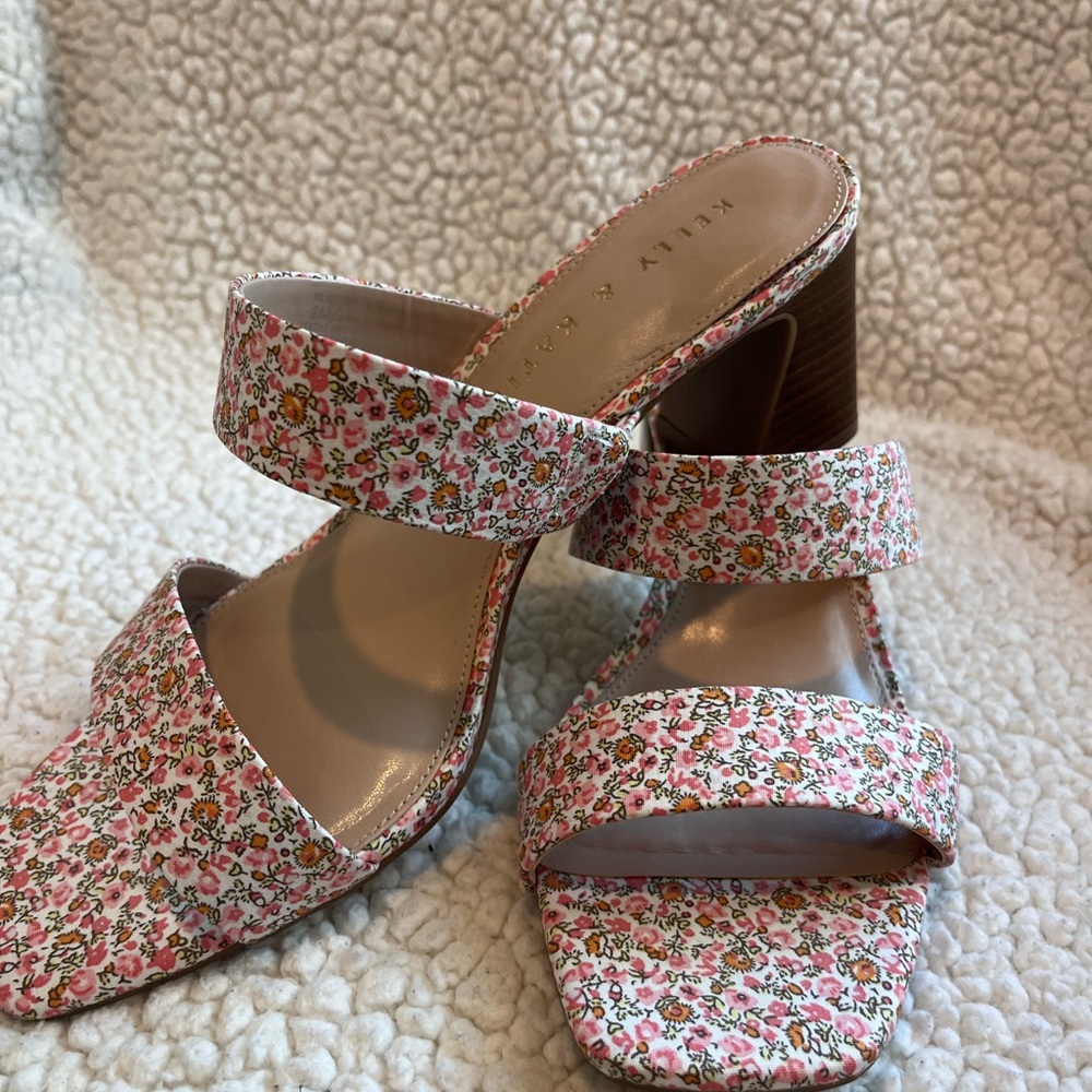 Kelly & Katie Floral Women's Heels